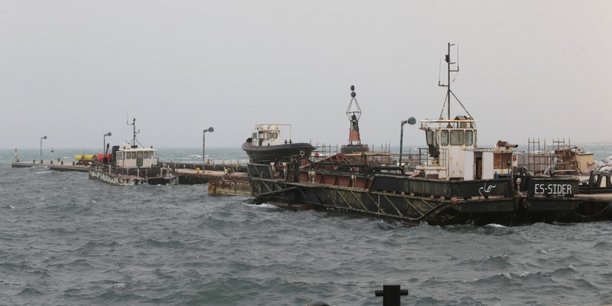Les forces d'haftar reprennent deux ports petroliers dans l'est libyen[reuters.com]