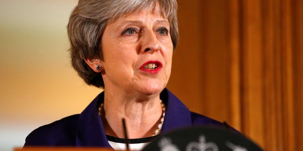May obtient le soutien de ses ministres sur son plan brexit[reuters.com]
