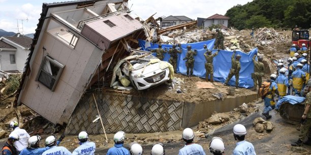 Japon: les pluies diluviennes ont fait pres de 100 morts[reuters.com]