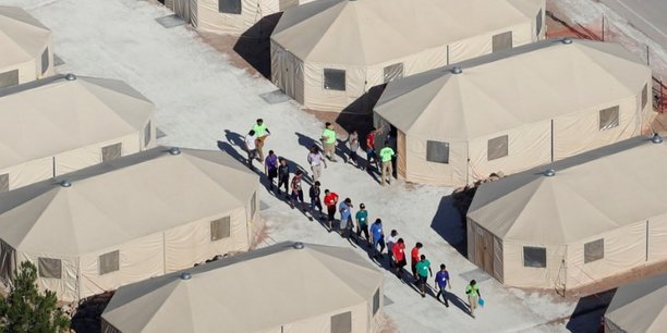 Decret sur les migrants mineurs : le gouvernement deboute[reuters.com]