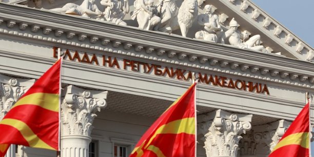 L'otan invite la macedoine a entamer des negociations d'adhesion[reuters.com]