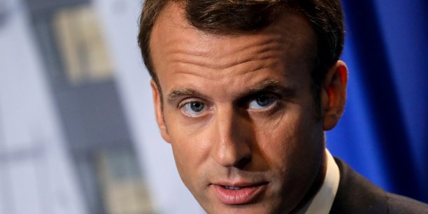 Macron prepare les armees a un avenir d'ajustements[reuters.com]