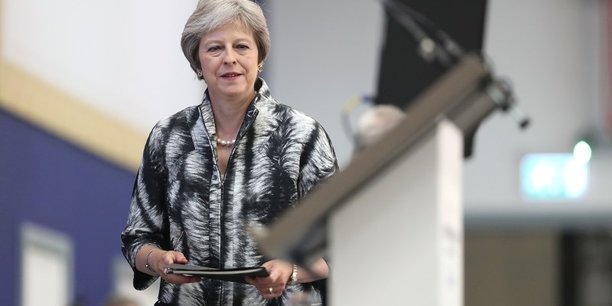 Le parlement britannique vote sur le brexit, un test pour may[reuters.com]