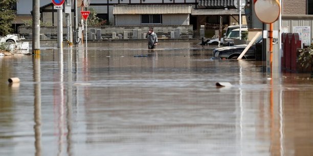 Apres les inondations, la canicule fait 14 morts au japon[reuters.com]
