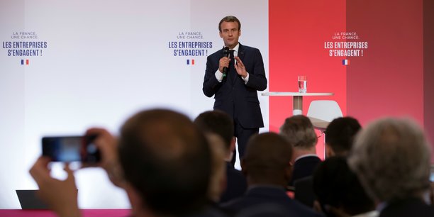 Emmanuel Macron a déclaré que, dès la rentrée prochaine, l'État allait rouvrir des centres avec des métiers très traditionnels, des métiers liés à la fibre, à l'industrie du futur. »