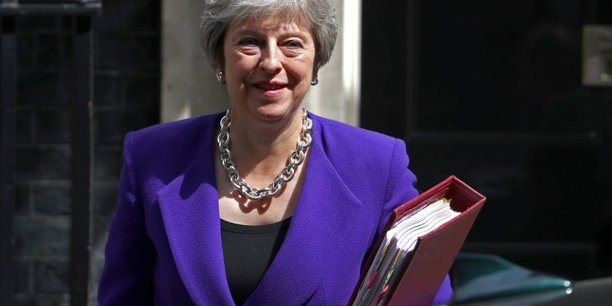 Londres est pret a un brexit sans accord, dit theresa may[reuters.com]