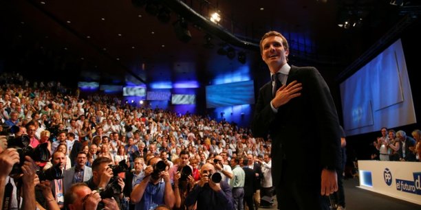 Le parti populaire espagnol opere un virage a droite[reuters.com]