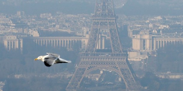 Malgré une amélioration depuis trente ans, Paris et la France doivent encore progresser sur la qualité de l'air. Avec 48.000 morts en 2016, les particules fines demeurent la 3e cause de mortalité en France.