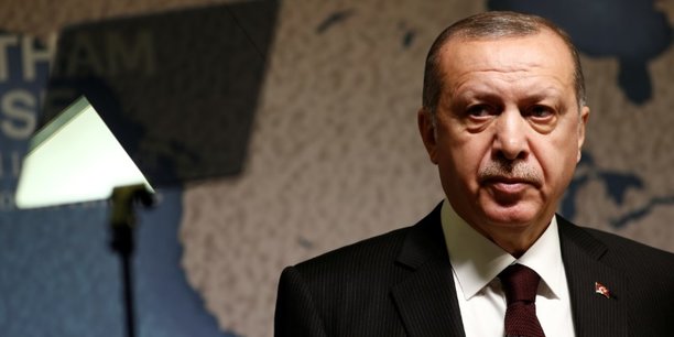 Erdogan redemande aux turcs d'enrayer la chute de la livre[reuters.com]