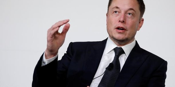 Musk s'associe a silver lake partners et goldman sachs pour tesla[reuters.com]