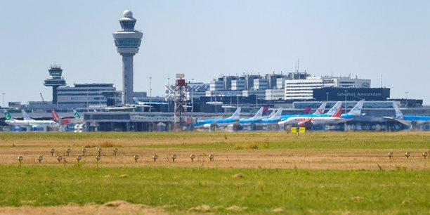 Probleme technique a l'aeroport d'amsterdam, le trafic perturbe[reuters.com]