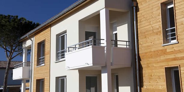 Portes et fenêtre bois, mais aussi PVC sont au coeur de la production des Menuiseries Grégoire, pour le logement individuel comme pour le collectif.