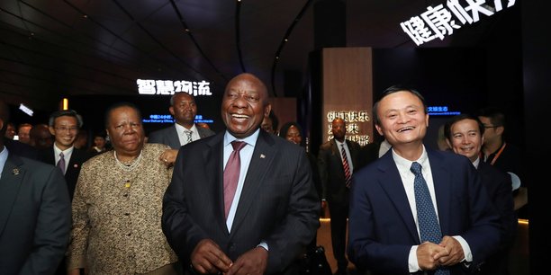Cyril Ramaphosa, président d'Afrique du Sud tout sourire aux côtés de Jack Ma, PDG d'Alibaba.