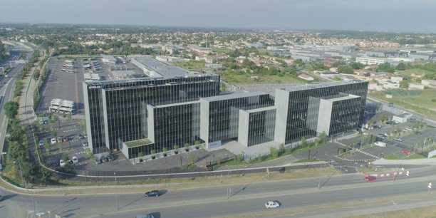 Stelia Aerospace a emménagé dans un bâtiment de 15 000 m2 à Colomiers.
