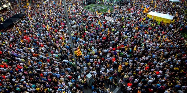 Des milliers d'independantistes dans les rues de barcelone[reuters.com]