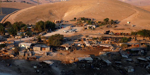 Israel demande a des bedouins d'evacuer un village d'ici le 01/10[reuters.com]