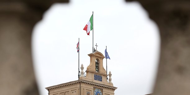 Le gouvernement italien veut limiter le deficit a 2% du pib[reuters.com]