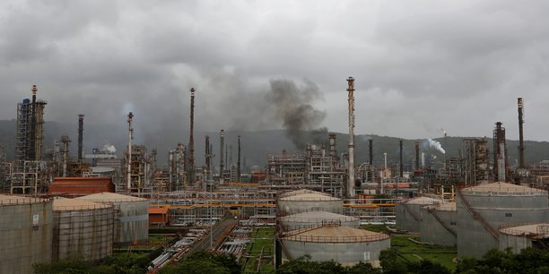 L'inde n'a pas demande l'arret des importations de petrole iranien[reuters.com]