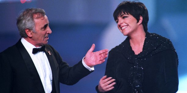 En avril 1994, Charles Aznavour et la chanteuse américaine Liza Minnelli -dont il a été le mentor à une époque de sa vie-, en duo à la télévision française pour une campagne de lutte contre le fléau du Sida.