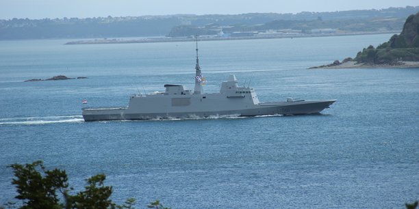 Le Livre blanc de 2013 a fixé le format de la marine pour 2030 à seulement 15 frégates e premier rang (huit FREMM, deux frégates de défense antiaérienne (FDA) et cinq FDI)