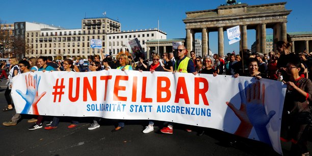 Grande manifestation contre le racisme et la xenophobie a berlin[reuters.com]