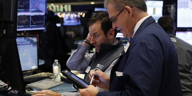 La bourse de new york finit en baisse[reuters.com]