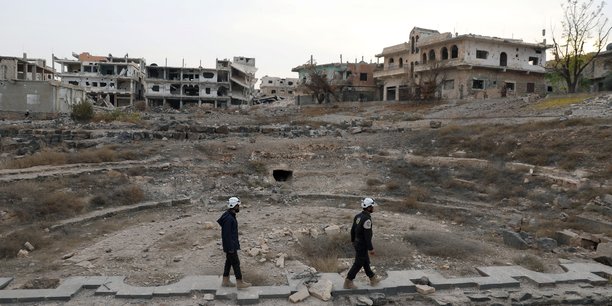 Des casques blancs syriens quittent la jordanie pour l'occident[reuters.com]