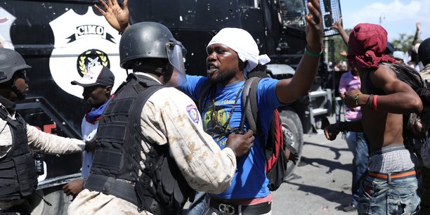 Violentes manifestations contre la corruption a port-au-prince[reuters.com]