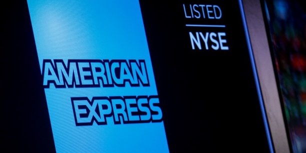 American express bat le consensus et releve ses previsions[reuters.com]