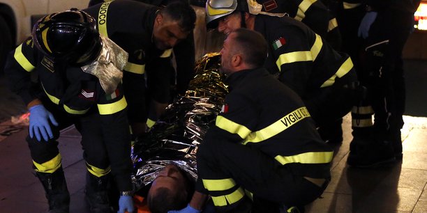 L'effondrement d'un escalator fait au moins 20 blesses a rome[reuters.com]