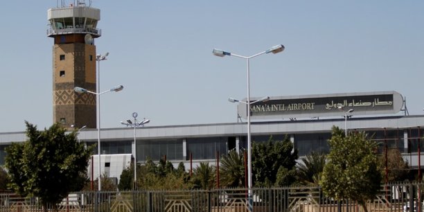 Yemen: offensive de la coalition saoudienne contre l'aeroport de sanaa[reuters.com]