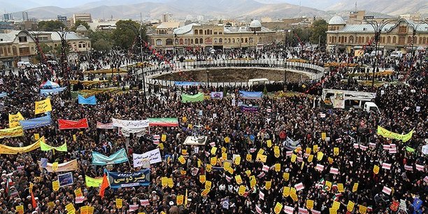 Manifestations contre les usa en iran a la veille des sanctions[reuters.com]