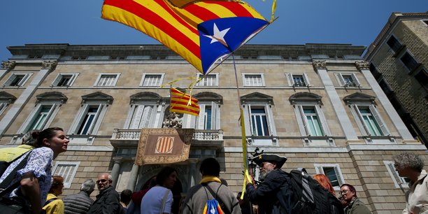 Des ex-dirigeants catalans devront rembourser le cout du vote de 2014[reuters.com]