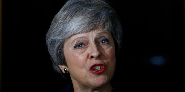 Le ministre du brexit demissionne, theresa may en sursis[reuters.com]