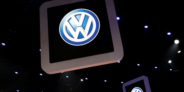 Volkswagen investira 44 milliards d'euros d'ici 2023 dans l'electrique et l'autonome[reuters.com]