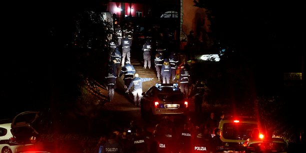 La police italienne saisit les villas d'un clan mafieux a rome[reuters.com]
