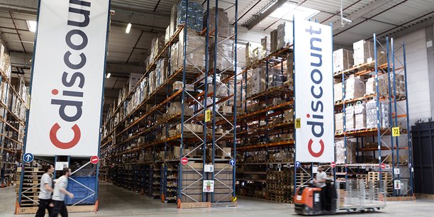 Cdiscount, qui va filialiser début 2019 ses entrepôts et ses activités logistiques, adopte une stratégie de diversification de produits et de services.