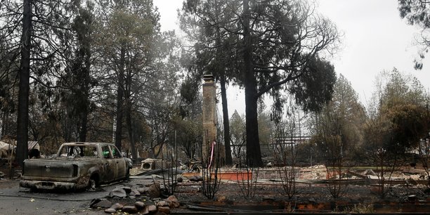 Californie: les recherches de victimes de l'incendie camp fire stoppees[reuters.com]