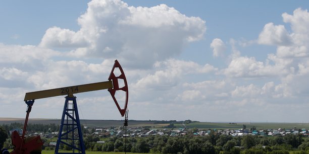 La russie ne reduira que graduellement sa production de petrole[reuters.com]