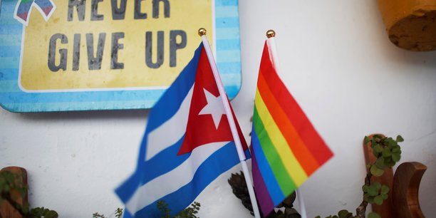Cuba: pas de mention du mariage homosexuel dans la reforme de la constitution[reuters.com]