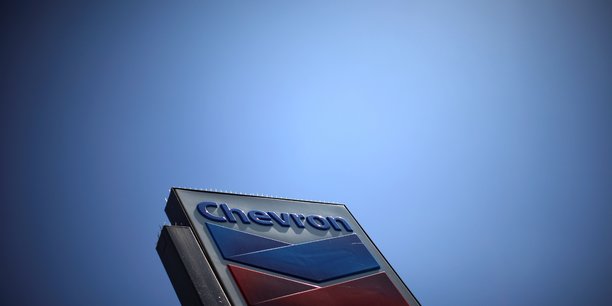 Chevron invite a son tour a se fixer des objectifs d'emissions[reuters.com]