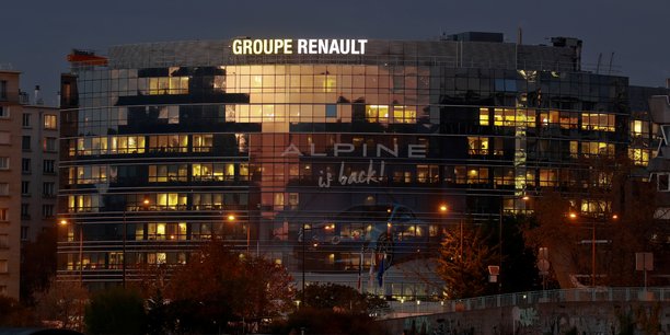 Les administrateurs du constructeur automobile Renault ont été convoqués pour une réunion extraordinaire jeudi à partir de 18 heures au siège du groupe français à Boulogne-Billancourt (Hauts-de-Seine), a-t-on appris auprès de la CGT, confirmant une information du Figaro.