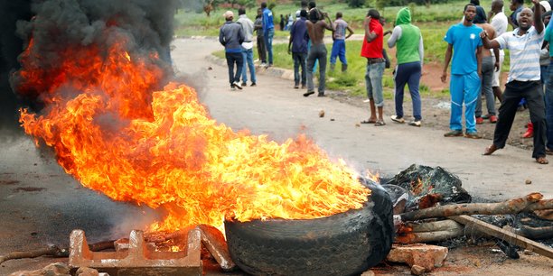 Zimbabwe: 68 blesses par balles lors des violentes manifestations[reuters.com]