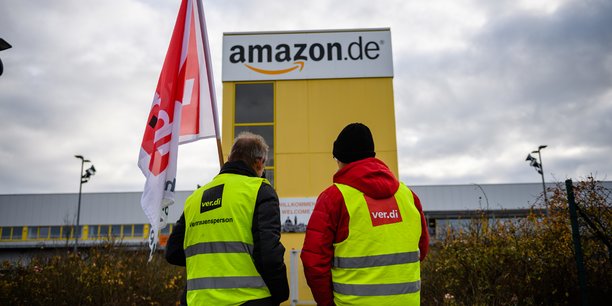 Lors du Black Friday en novembre dernier, les salariés d'Amazon ont organisé des grèves, notamment en Allemagne, pour réclamer une revalorisation des salaires.