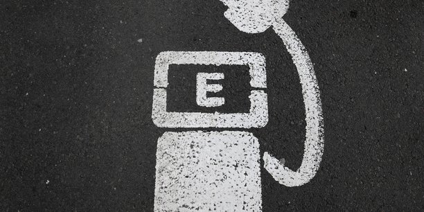 Les groupes d'energie lorgnent sur les batteries des voitures electriques[reuters.com]