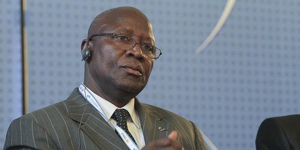 Par un décret lu à la télévision publique ce lundi 21 janvier 2019 le président du Faso a nommé Joseph Marie Christophe Dabiré, nouveau Premier ministre.
