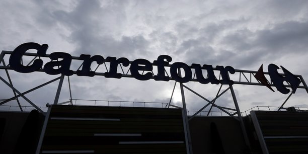 Carrefour resiste malgre les gilets jaunes et affiche sa confiance[reuters.com]