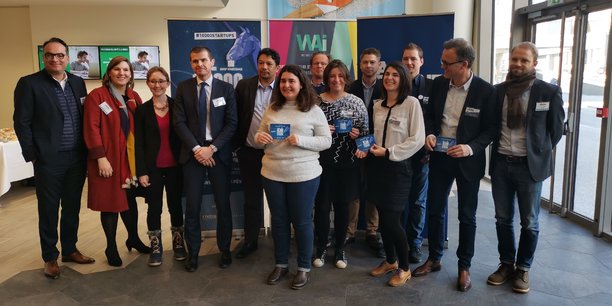 Les lauréats et le jury de la sélection régionale de 10000 startups pour le changer le monde à Lyon, vendredi 25 janvier.
