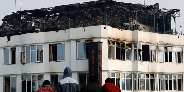 Inde: incendie dans un hotel de new delhi, neuf morts[reuters.com]
