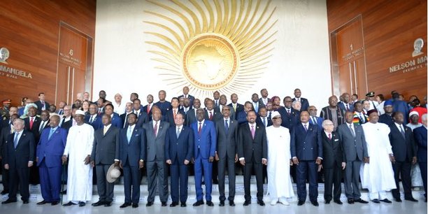 Photo de famille de la 32e session ordinaire de l'Assemblée générale de l'UA qui a réuni les chefs d'État et de gouvernement des 54 pays africains du 10 au 11 février 2019 à Addis-Abeba, en Ethiopie.